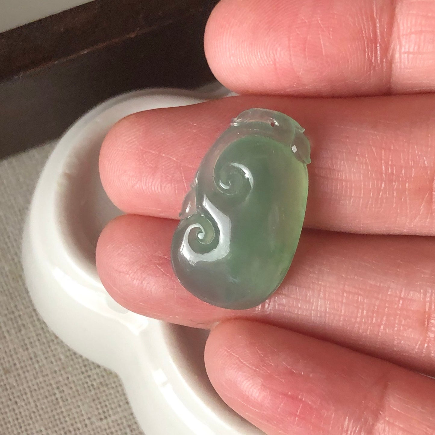 Grade A Carved Icy Green Jadeite Jade Ruyi Gemstone Pendant Customization