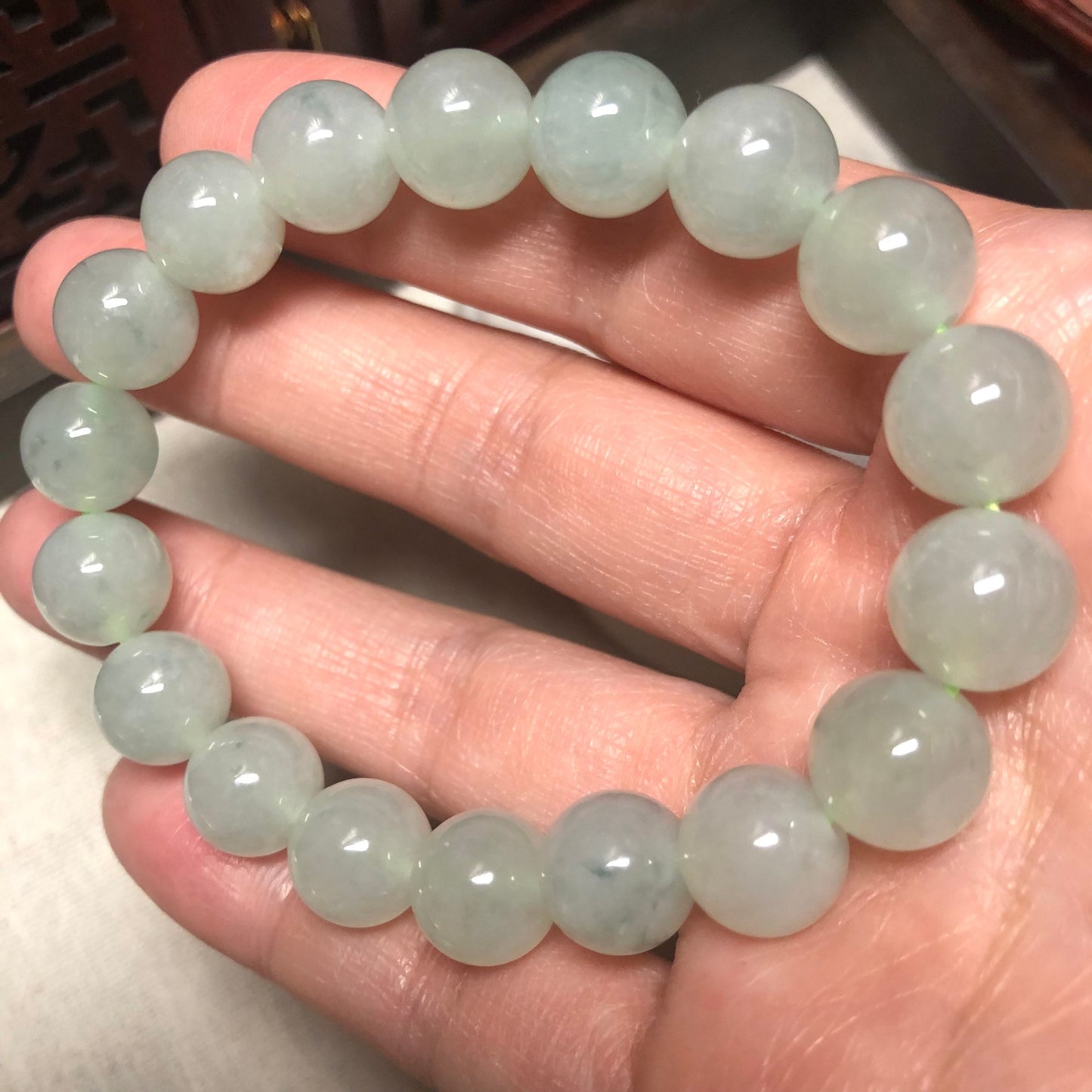 10mm Glossy Water Green Jadeite Jade Bead Bracelet 18 PCs.