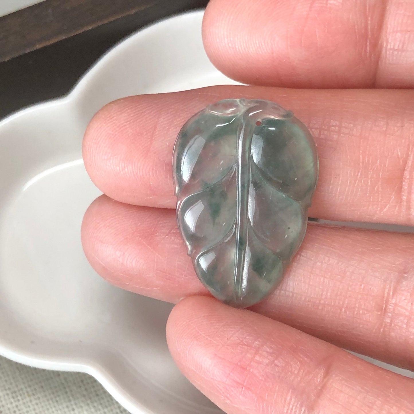Grade A Carved Green Floating Flowers Jadeite Jade Leaf Gemstone Pendant Customization