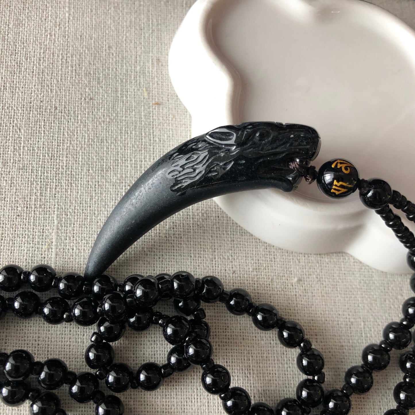 60mm Omphacite Black Jade Carved Wolf Tooth Pendant with Bead Necklace
