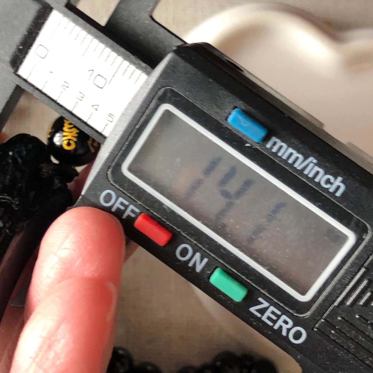 60mm Omphacite Black Jade Carved Wolf Tooth Pendant with Bead Necklace