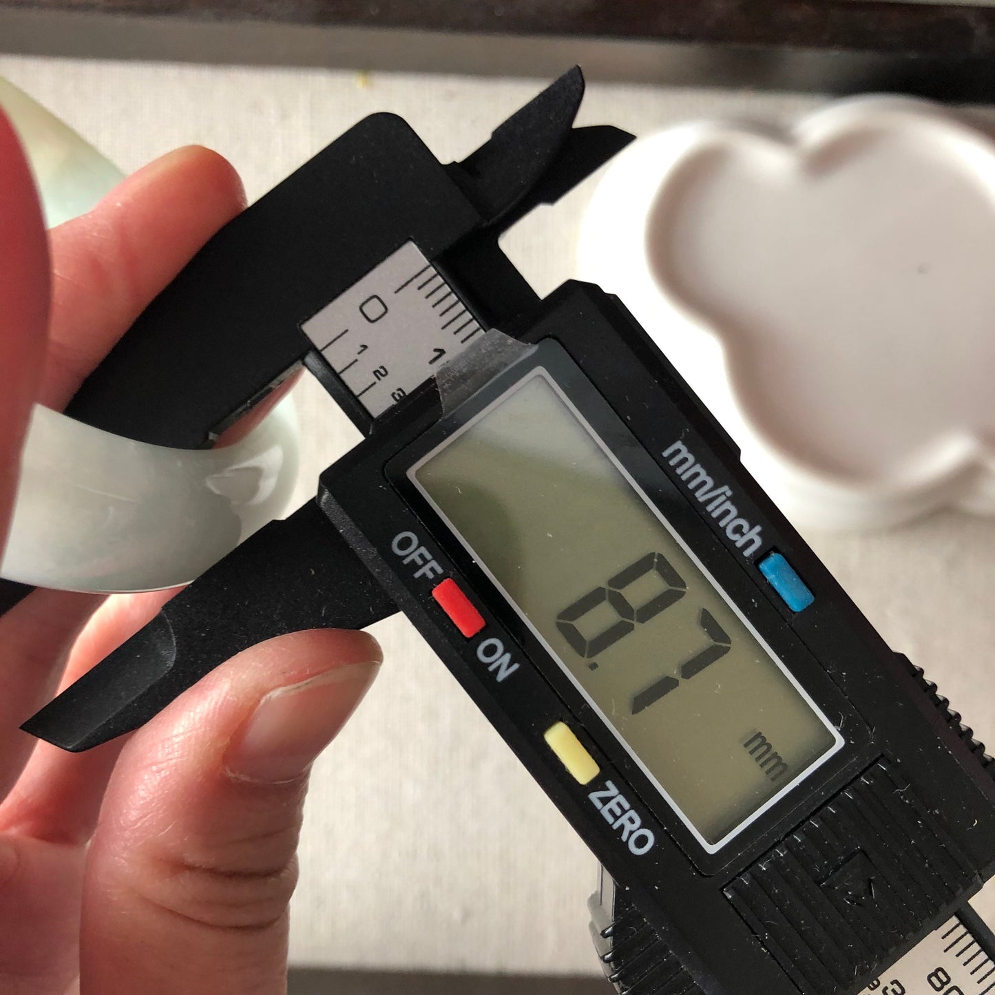 57.5 mm Jadeite Jade Icy Tint Yellow Blue Bangle