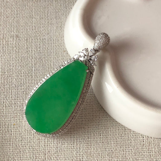 32.6mm Yang Green Collection Jadeite Jade Drop Pendant set on 18K White Gold