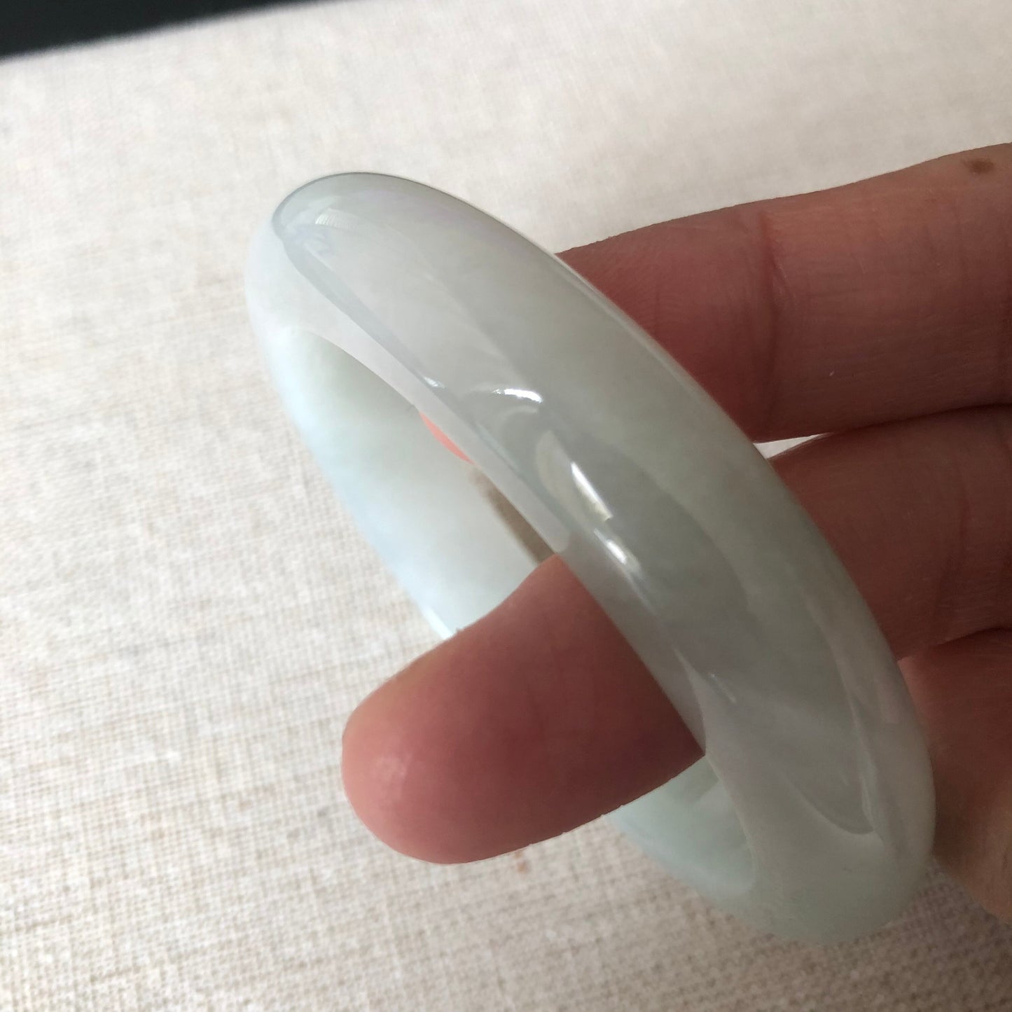 54.6 mm Jadeite Jade Icy Green Float Flowers Bangle