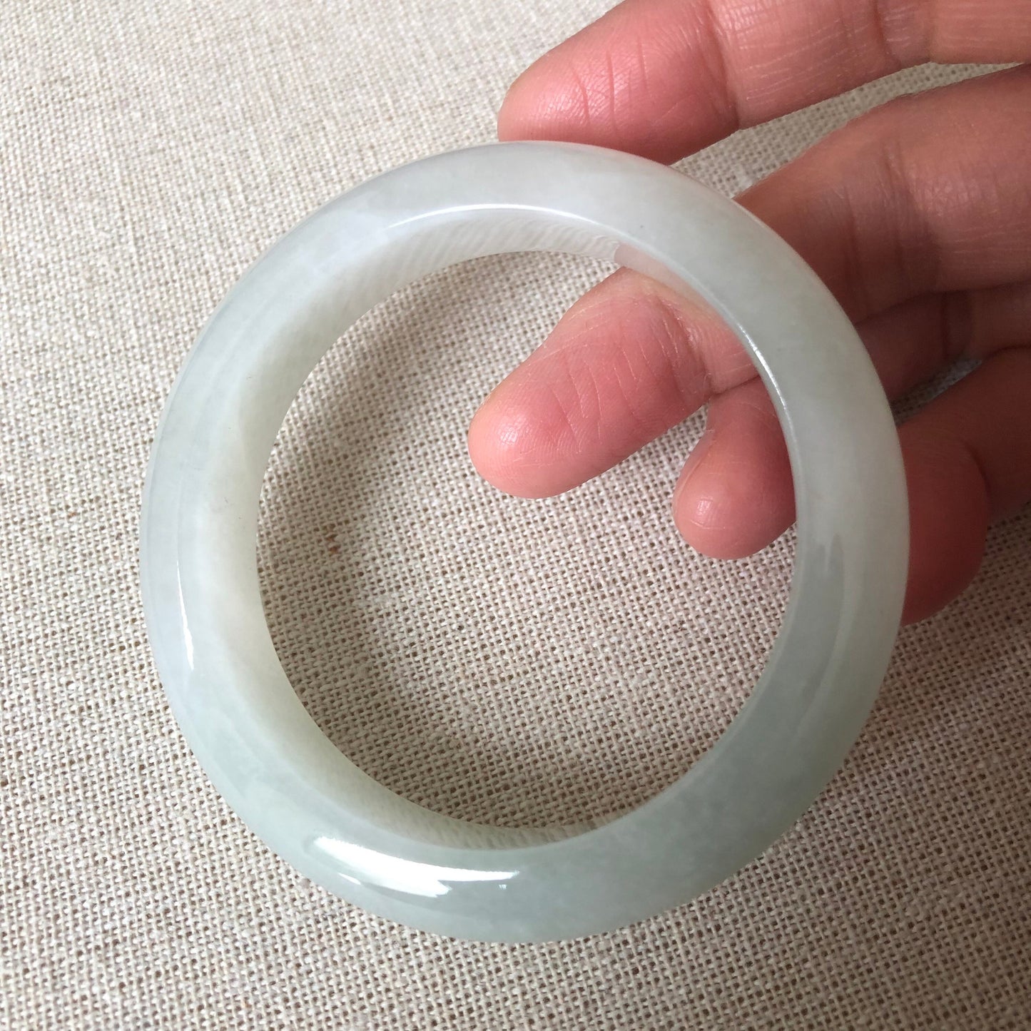 54.6 mm Jadeite Jade Icy Green Float Flowers Bangle