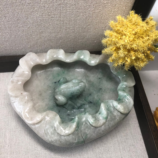 117mm Jadeite Jade Earthy Green Candy Jewelry Dish Carved Frog Design Display