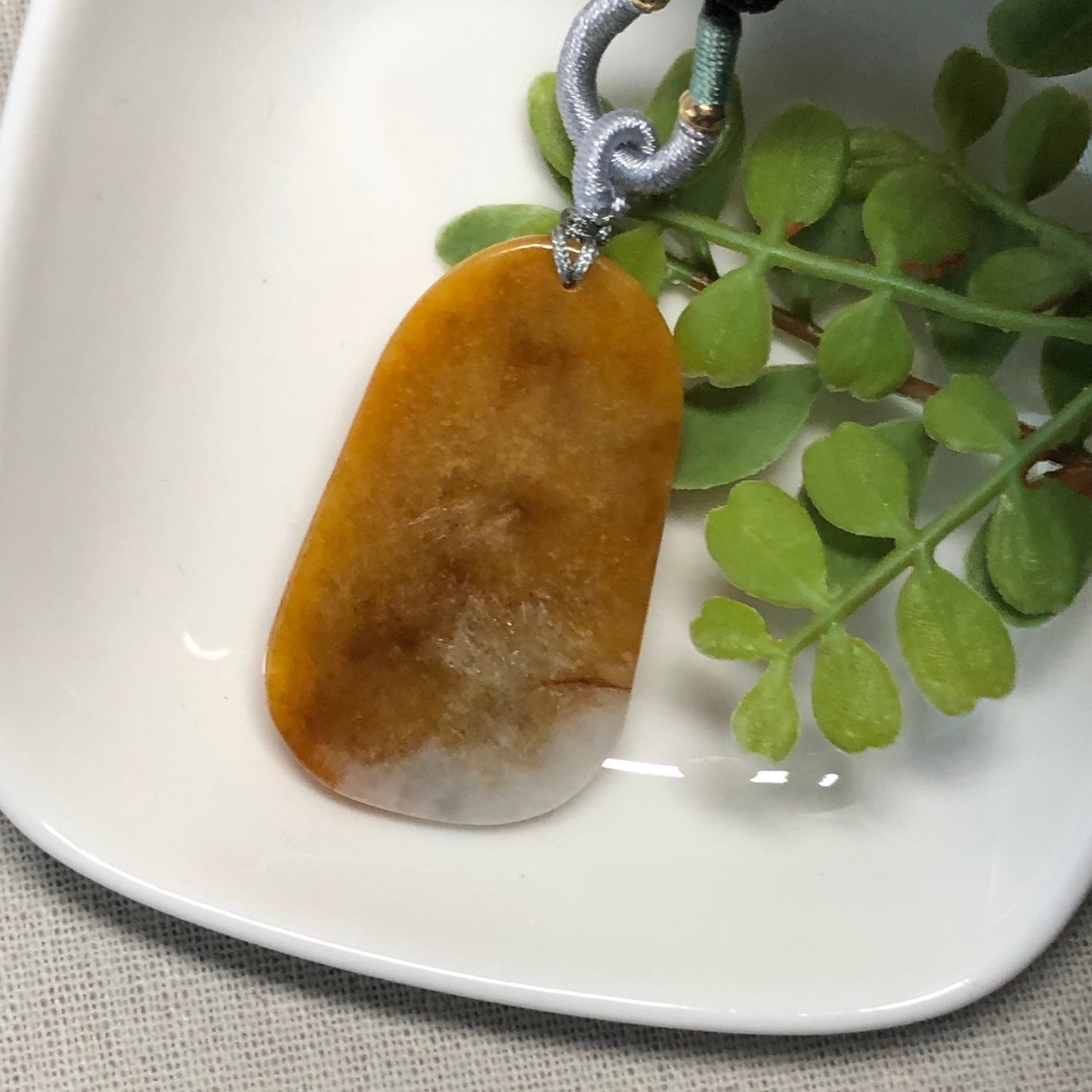 45.4mm Yellow Brown Jadeite Jade Carved Dragon Fish Pendant Neck Rope Tie