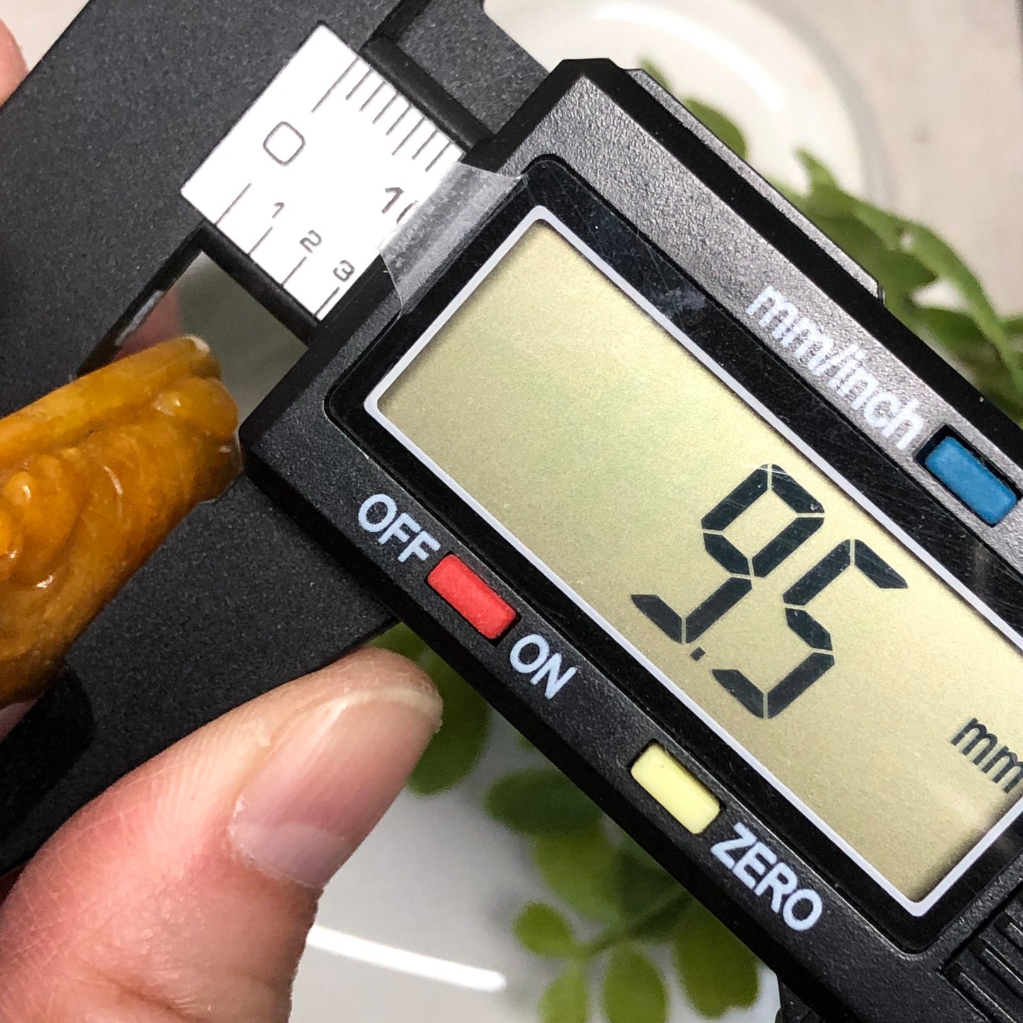 45.4mm Yellow Brown Jadeite Jade Carved Dragon Fish Pendant Neck Rope Tie