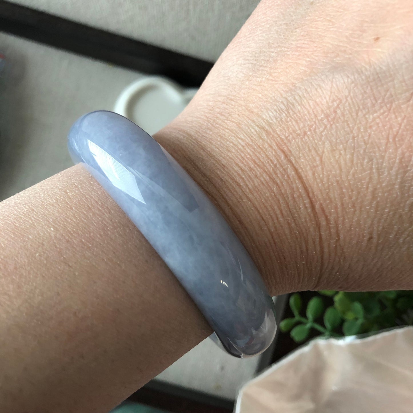 57.6mm Jadeite Jade Earthy Lavender Bangle