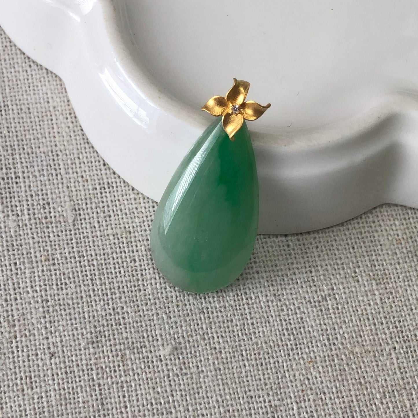 18K yellow gold bail 32mm Green Jadeite Jade Waterdrop Pendant