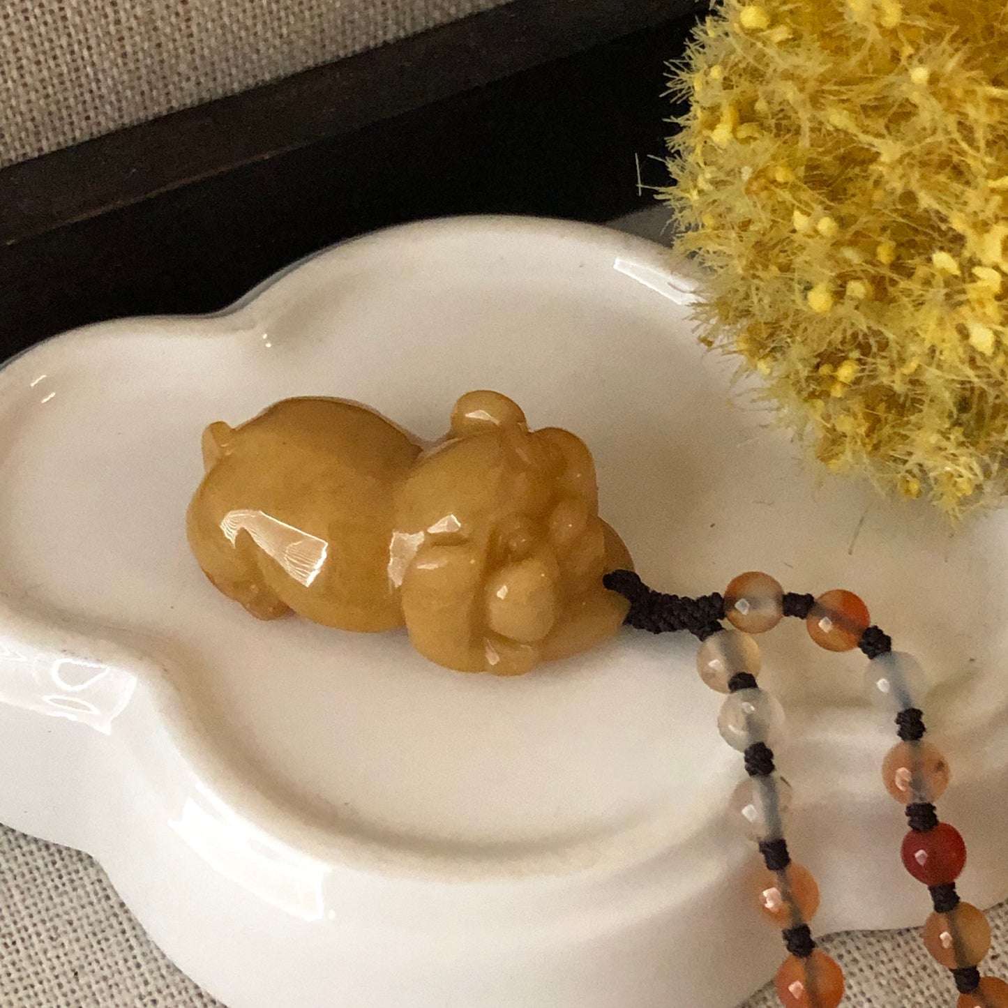 30mm Yellow Brown Jadeite Jade Angry Pig Pendant Display