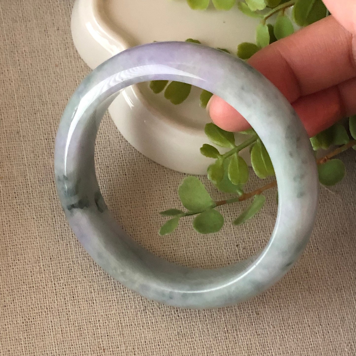 56mm Jadeite Jade Earthy Lavender Green Float Flowers Bangle