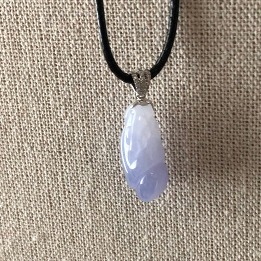 22.2mm Jadeite Jade Icy Lavender Pea Pod Pixiu Pendant set with 18K White Gold Bail