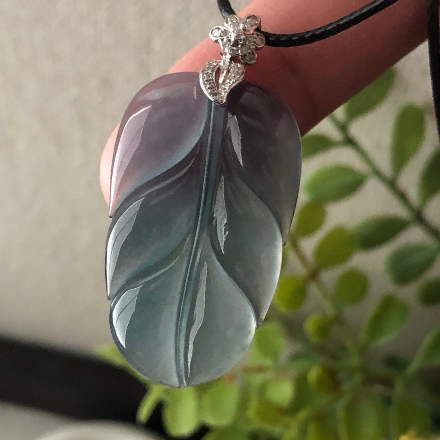 18K White Gold Blue Green Carved Leaf Jadeite Jade Pendant