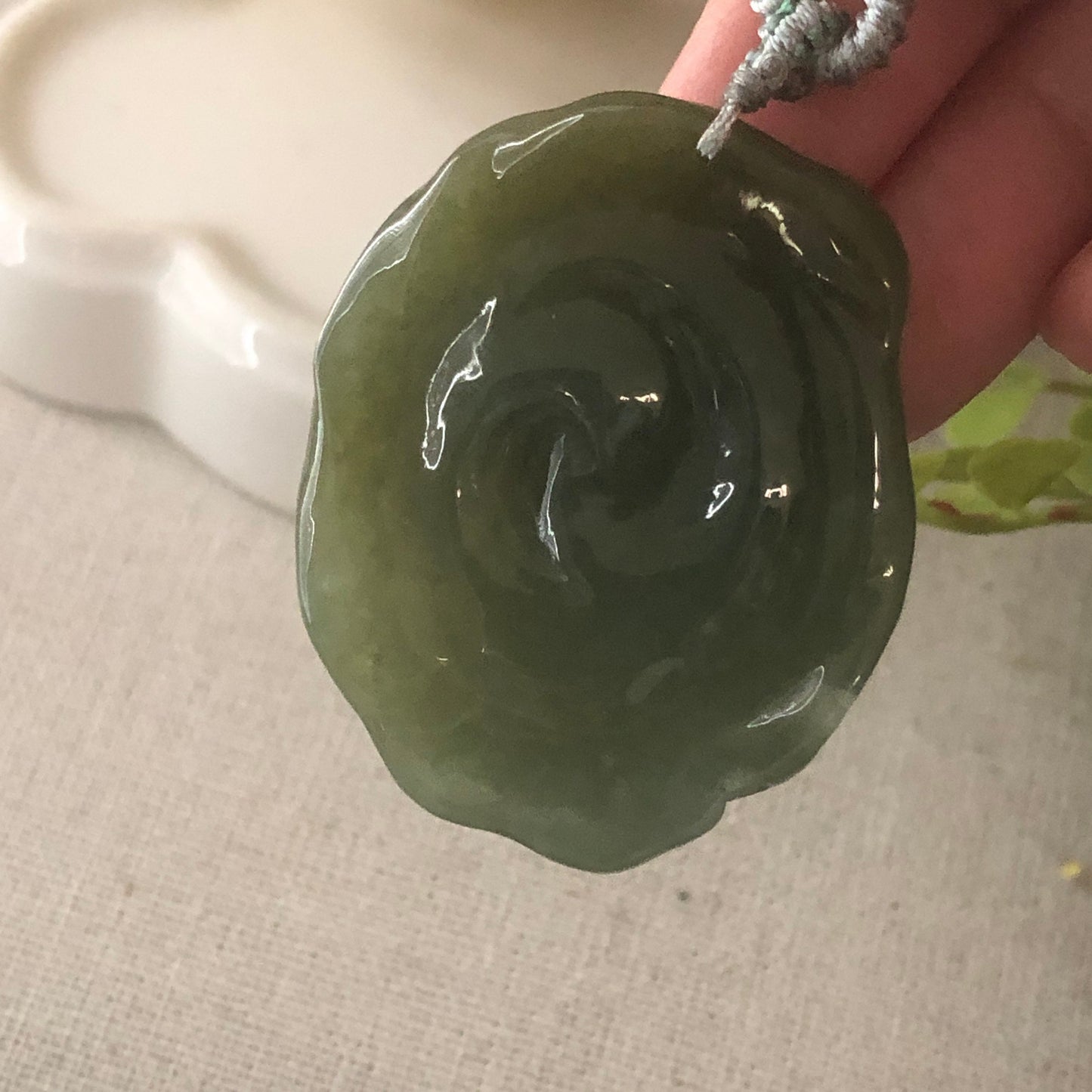 42.7mm Matte Carved Yellow Green Carved Lion Head Pendant