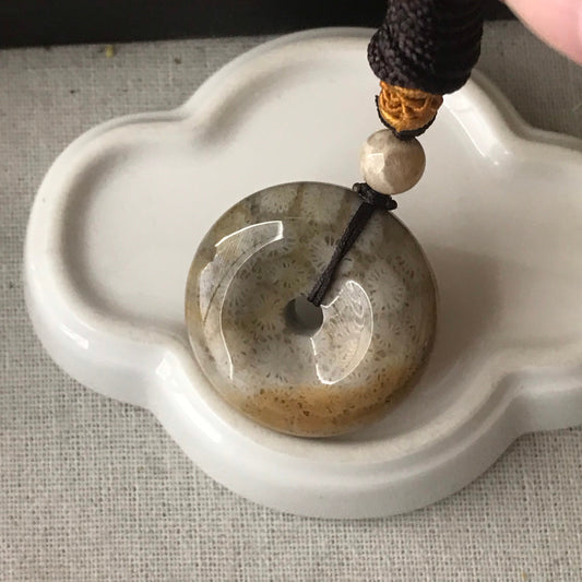 32.6 mm Yellow Brown Fossil Coral Pendant with Neck Rope Tie FC605