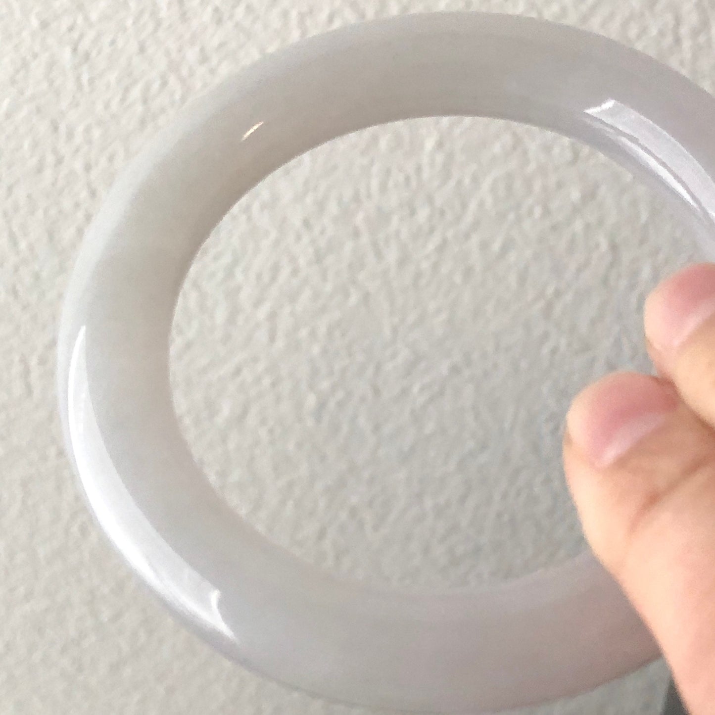 57-59 mm Icy White Tint Lavender Jadeite Jade Round shaped Bangle