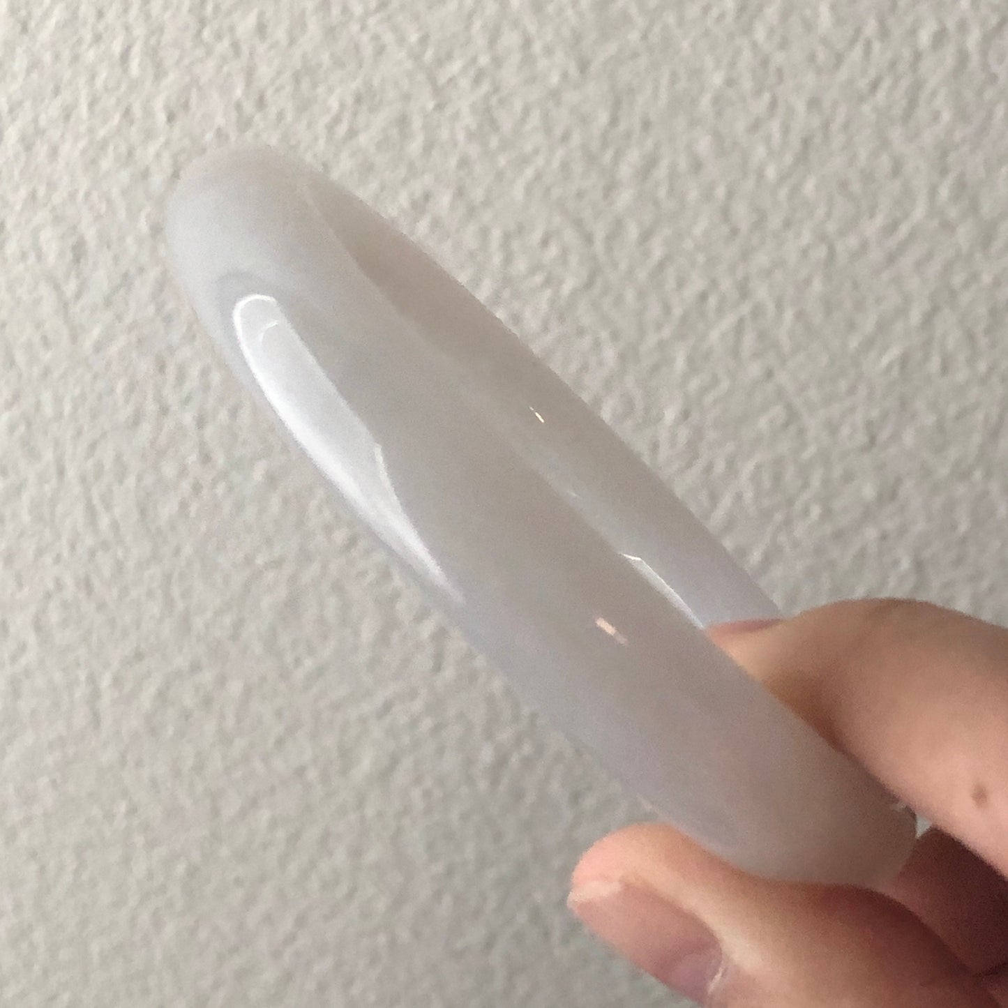 57-59 mm Icy White Tint Lavender Jadeite Jade Round shaped Bangle