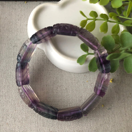 12x9.6mm Natural Amethyst Gradient Crystal Carved Bracelet