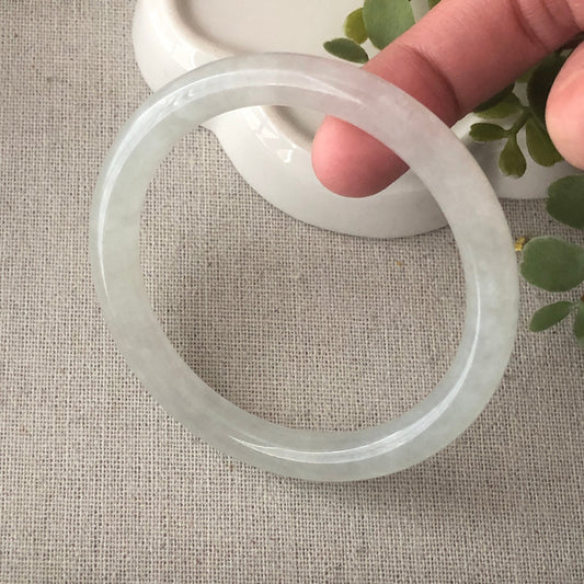 55mm High Icy Jadeite Jade Round Shaped Bangle