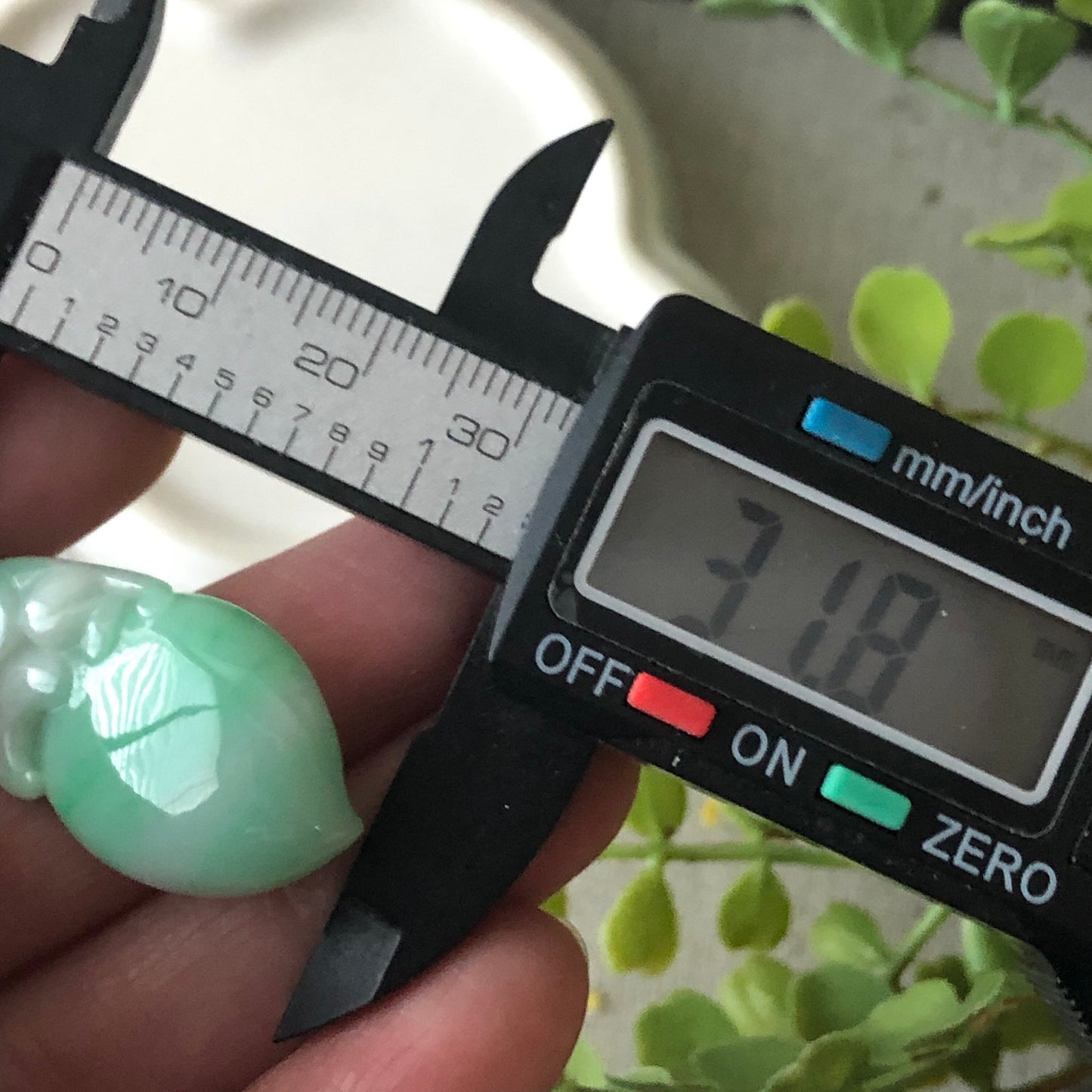 31.8mm Jadeite Jade Carved Green Monkey Peach Keychain Charm Pendant