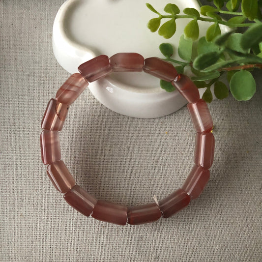 12mm Natural Agate Gradient Mauve Shell Carved Bracelet