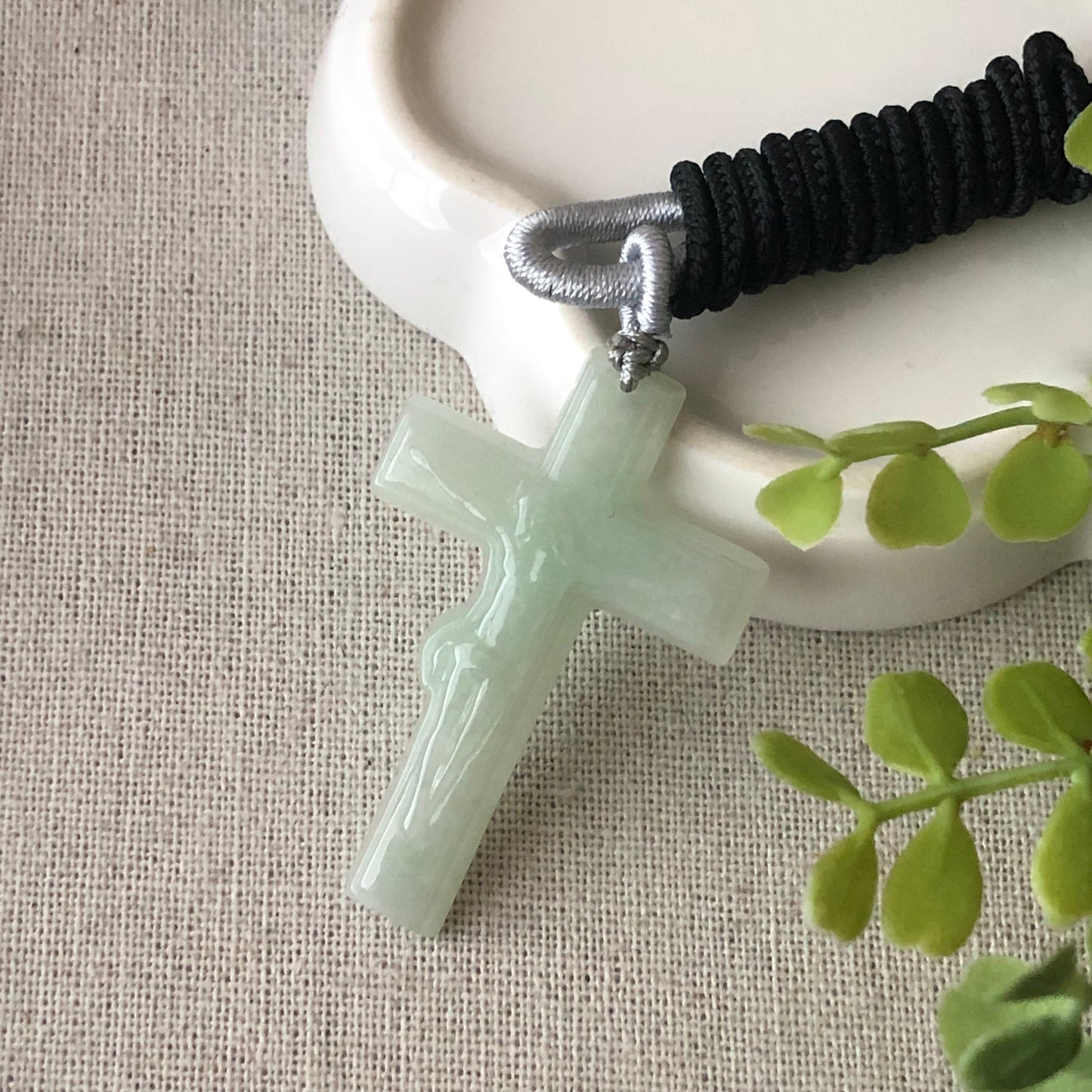 47.8 mm Tint Green Jadeite Jade Carved Cross Jesus Pendant