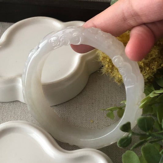 55mm Icy Glossy Carved Asian Ruyi Flowers Jadeite Jade Bangle