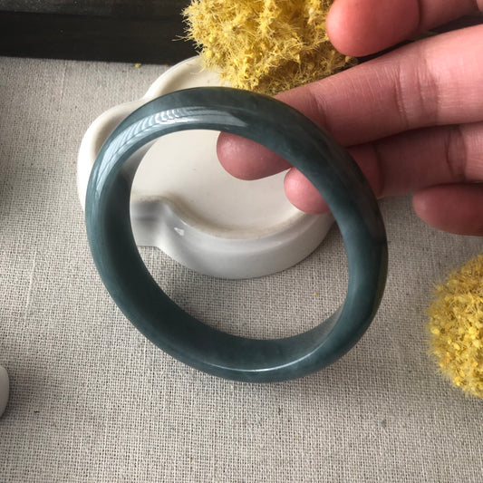 57.4 mm Icy Blue Green Guatemalan Jade D shaped Bangle