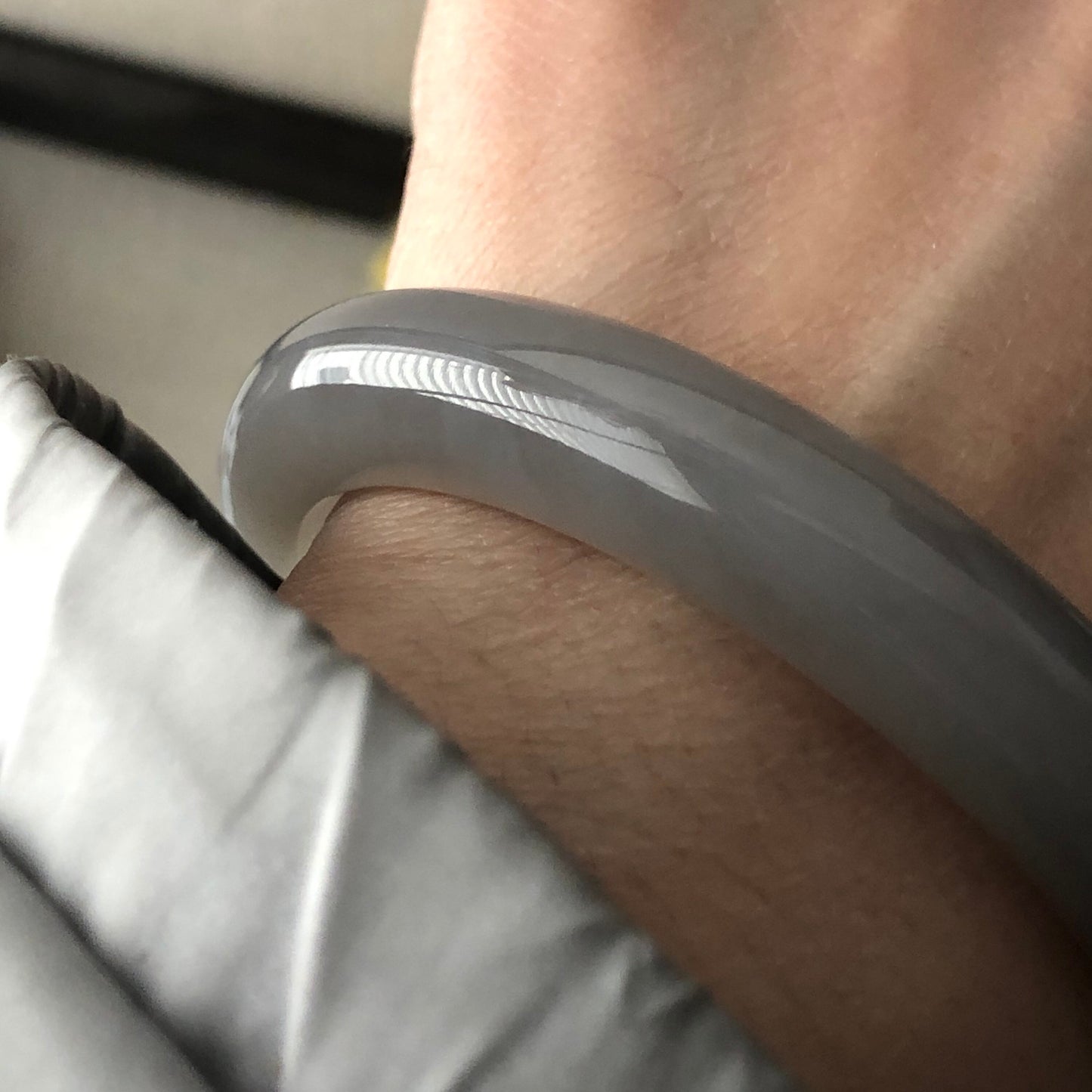 58mm Icy Hetian Smoky Lavender Jade Bangle