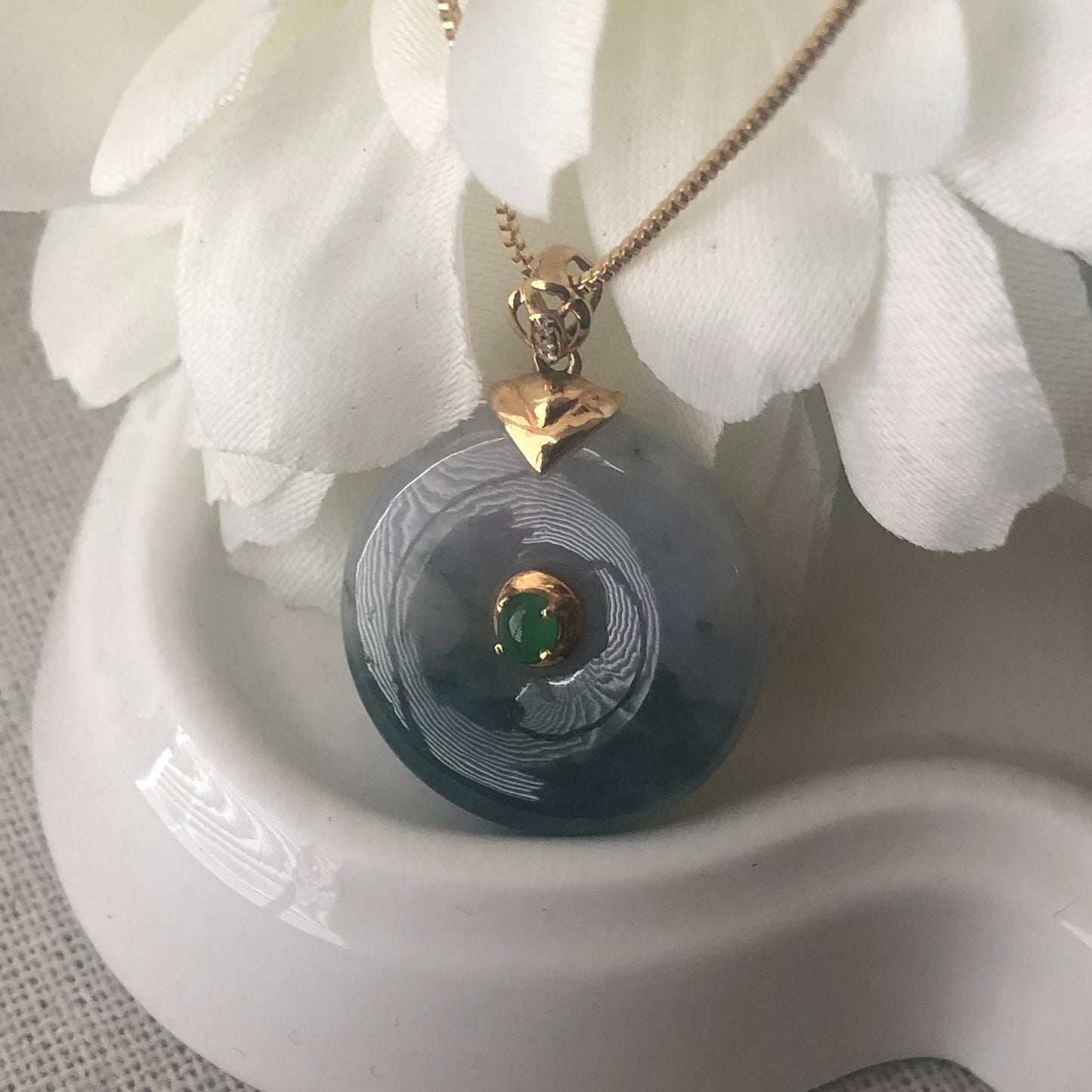 18K 20mm Jadeite Jade Lavender Green Float Flowers Donut Pendant Diamonds