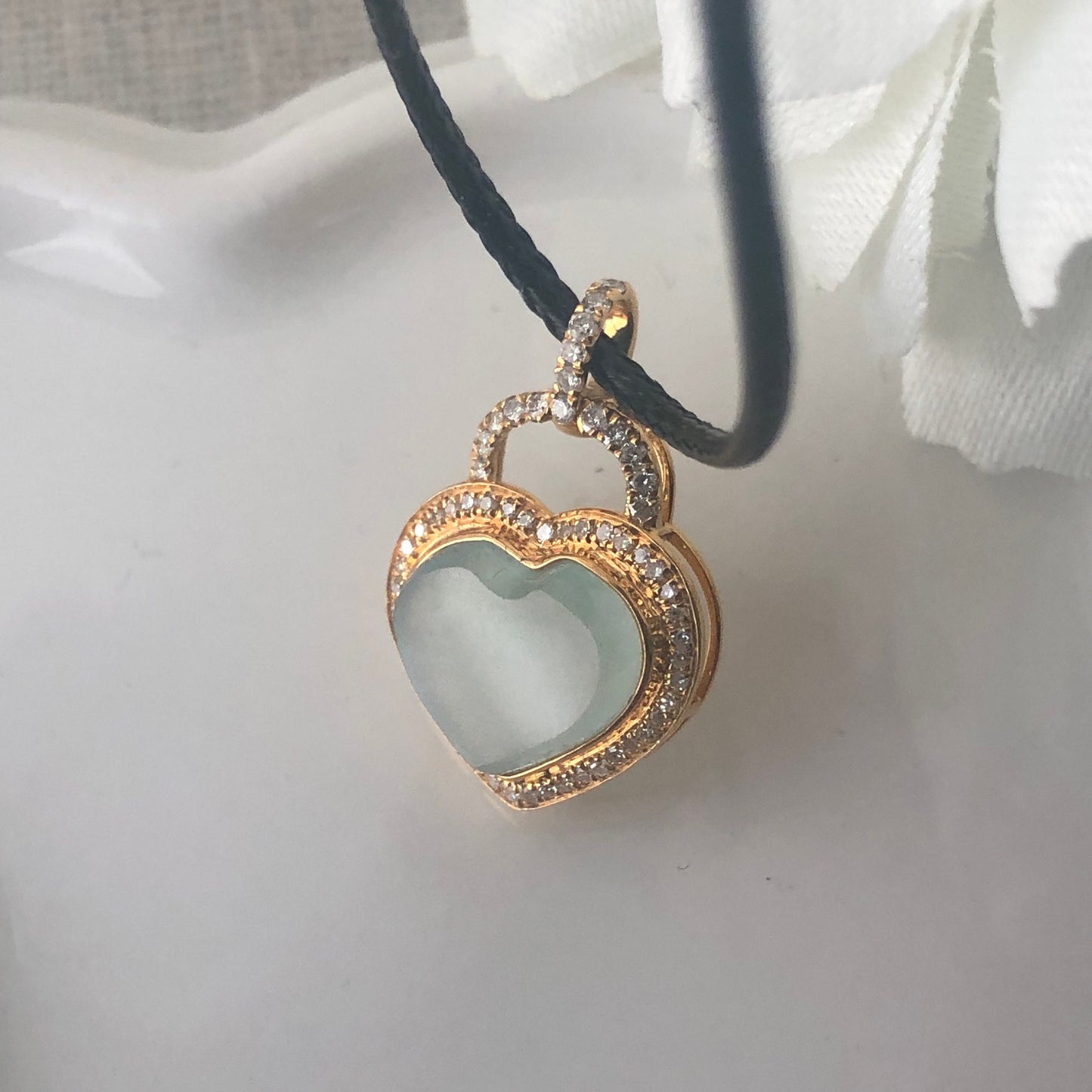 18K 20mm Jadeite Jade Green Heart Pendant Diamonds