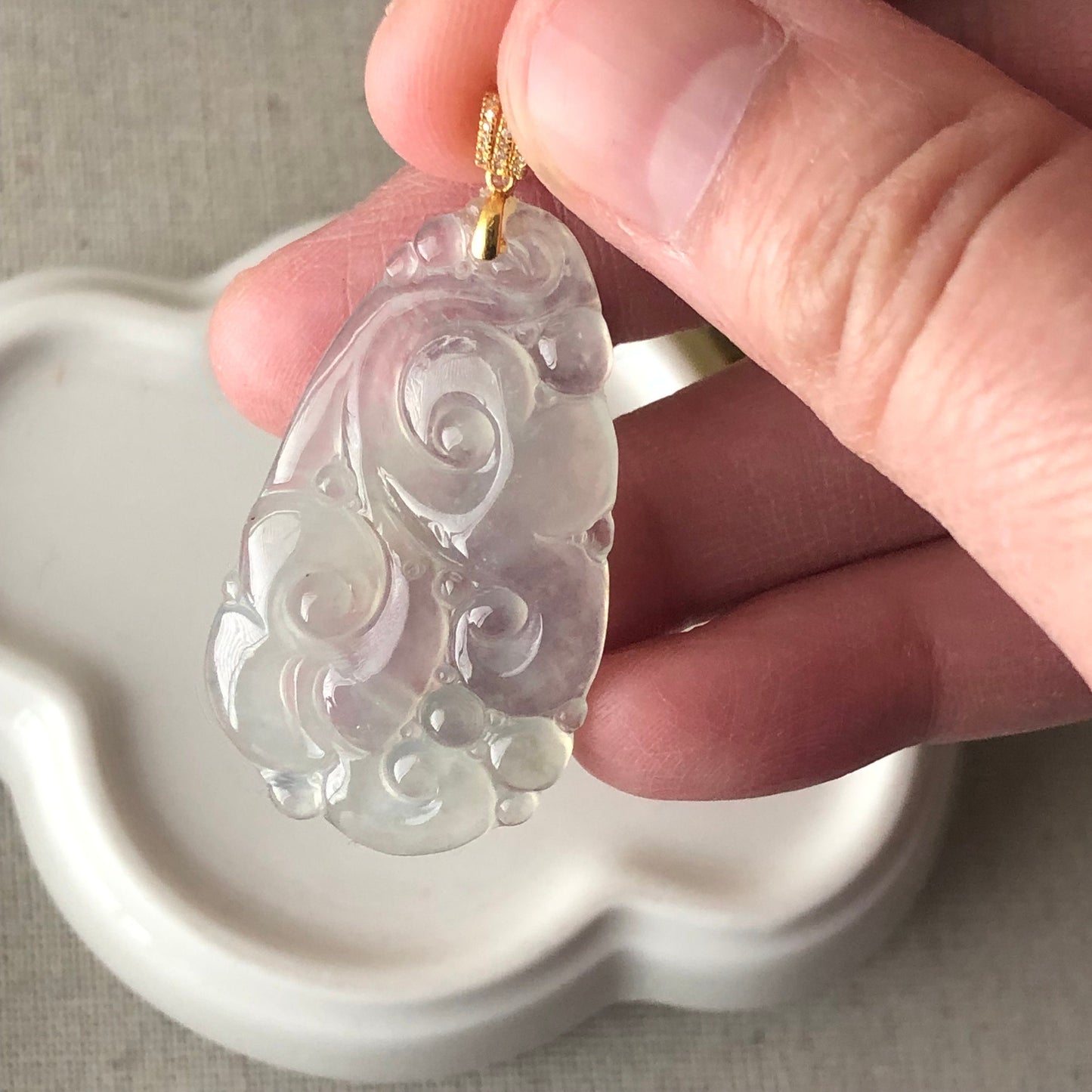 18K Gold 39mm High Icy Jadeite Jade Gloss Ruyi Cloud Pendant