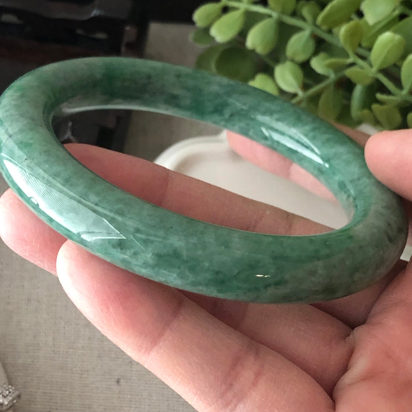 58.5-60mm Jadeite Jade Earthy Green   Round Bangle