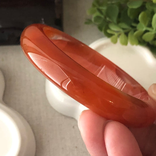 56mm High Quality Agate Red Gradient Natural Bangle