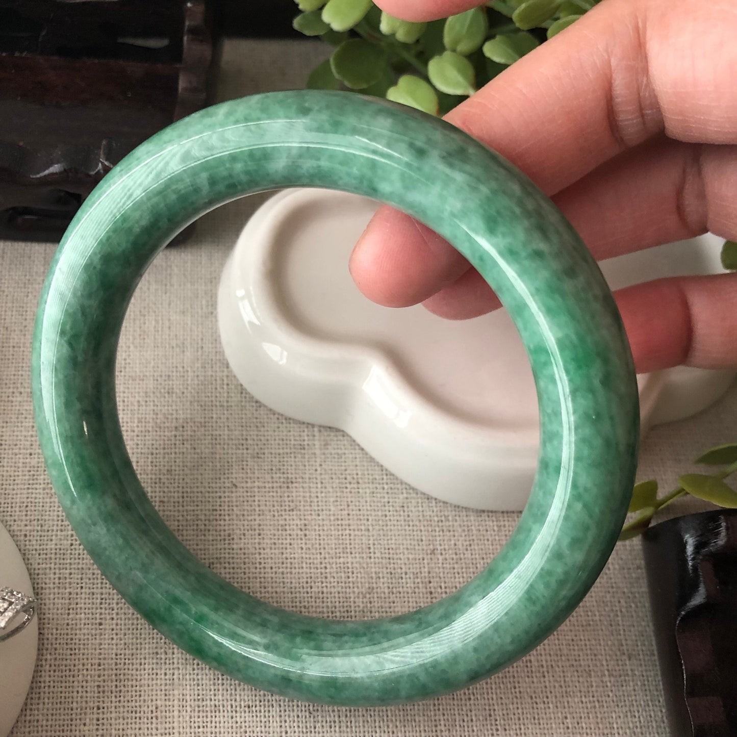 58.5-60mm Jadeite Jade Earthy Green   Round Bangle