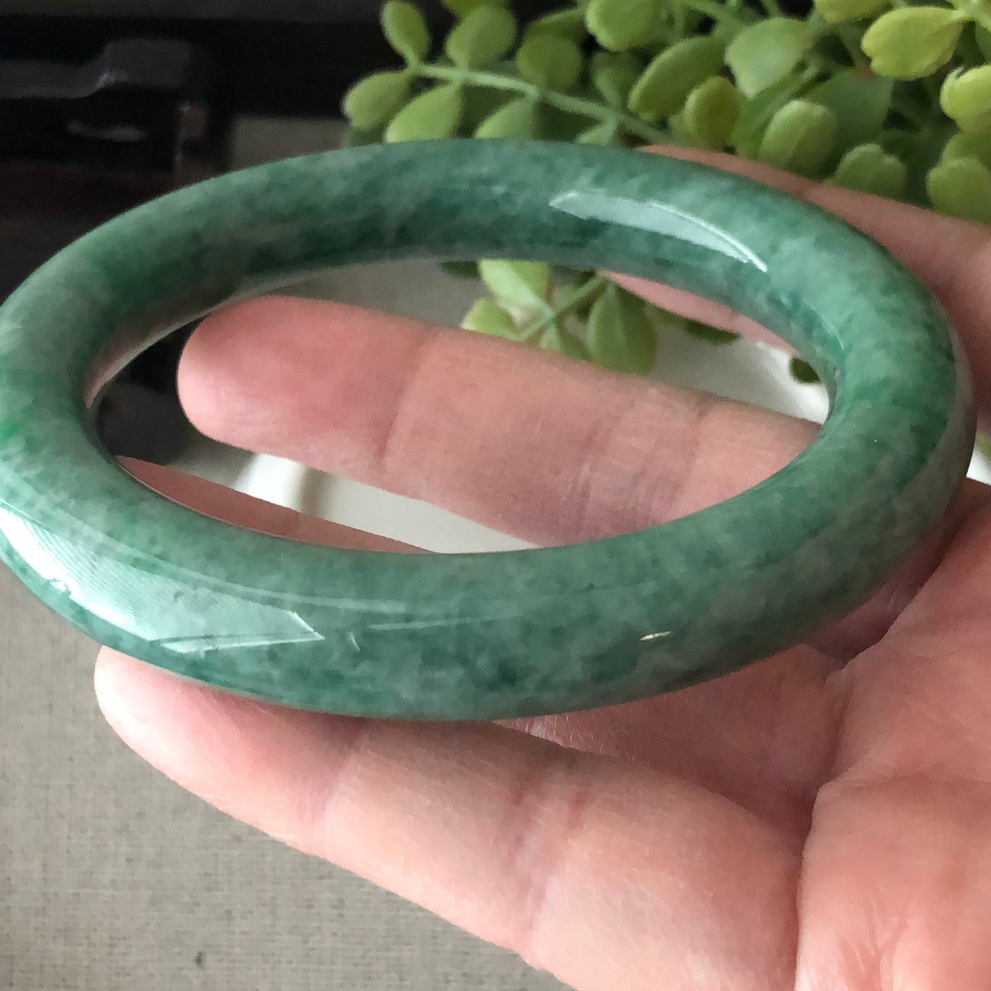 58.5-60mm Jadeite Jade Earthy Green   Round Bangle