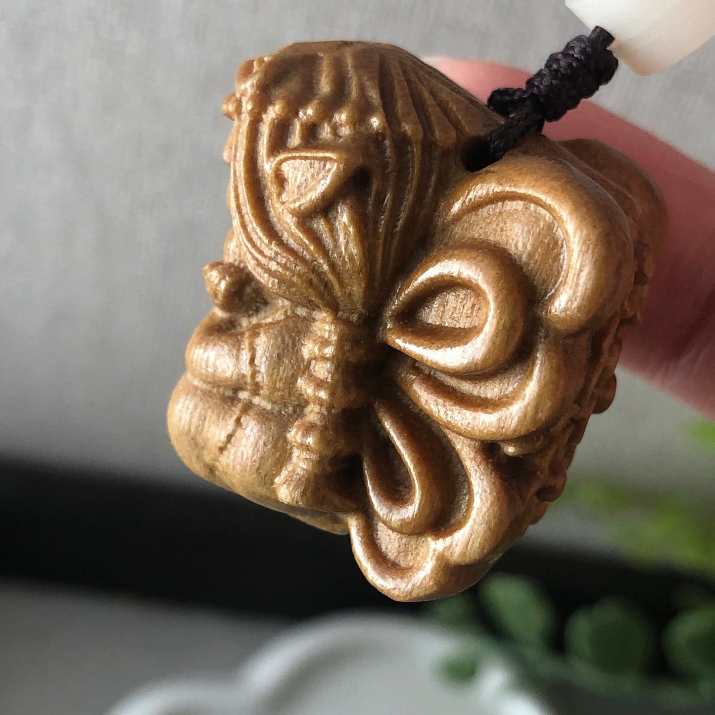 26.5mm Wooden Carved Flying Angel Key Charm Display NOT JADE
