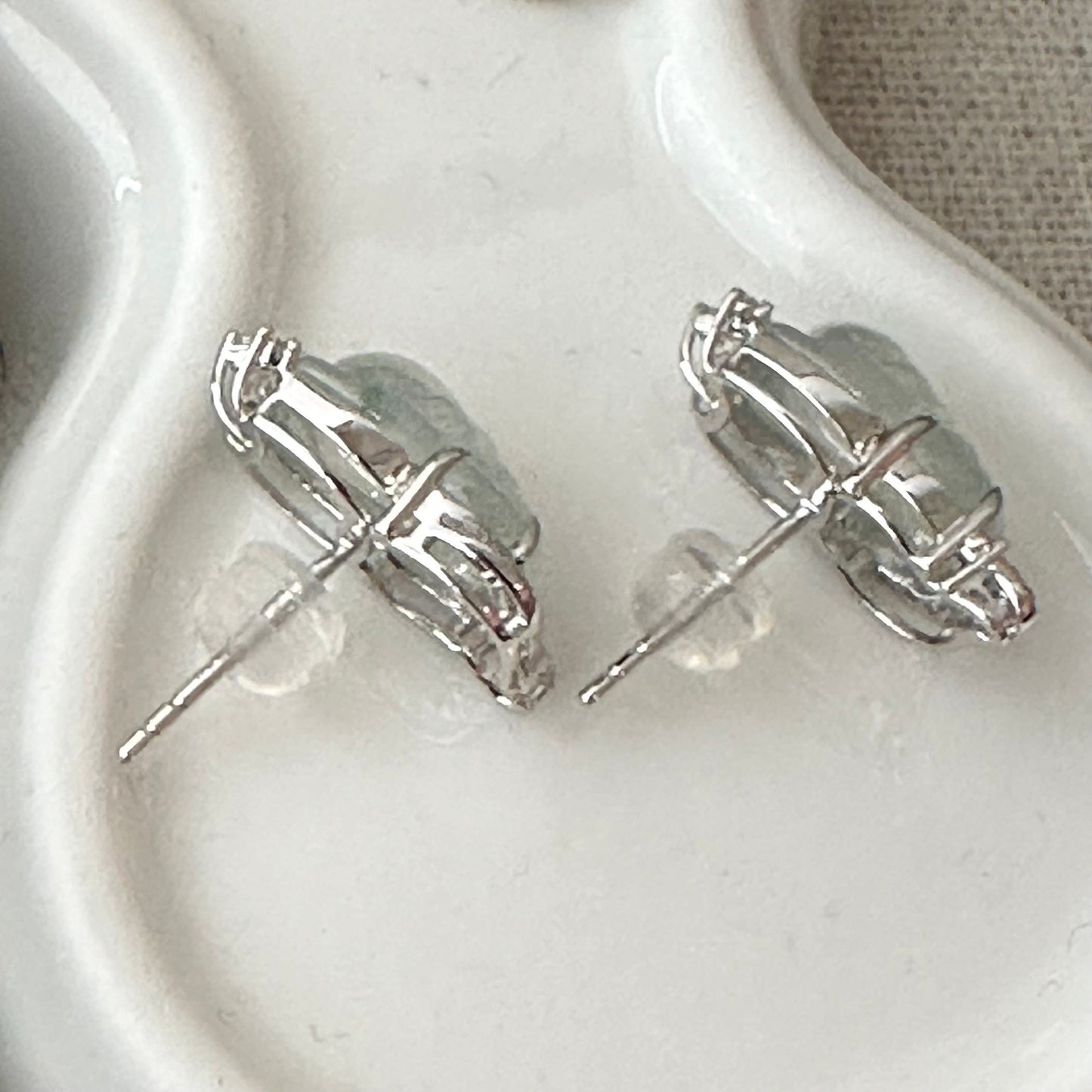 18K White Gold Kitsune Fox Icy Glossy Earring Diamonds