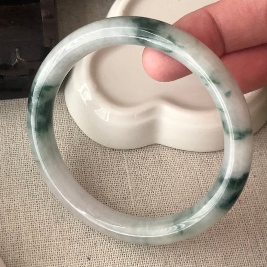 54-55mm Icy Green Float Flowers Round Jadeite Jade Bangle