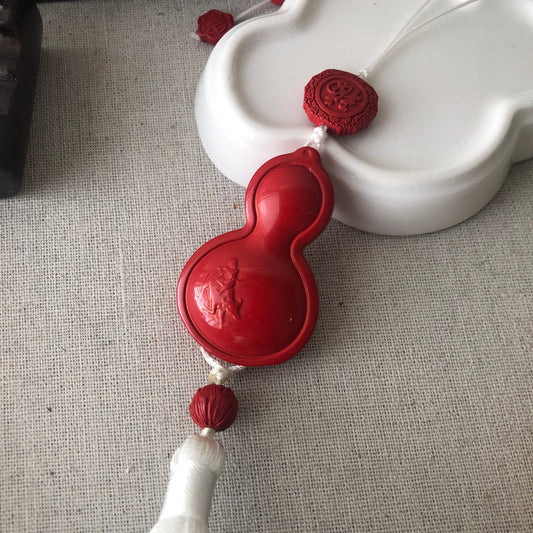 49.2mm Cinnabar Carved Hulu Key Charm