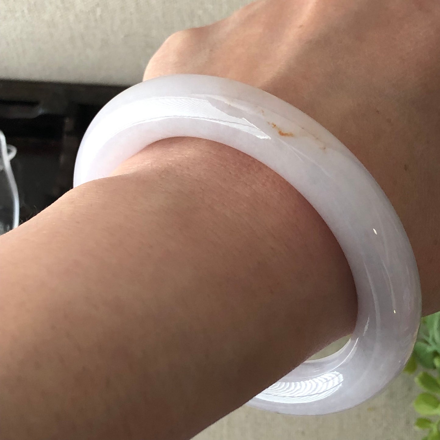 57 mm Icy Light Lavender Jadeite Jade round shaped Bangle