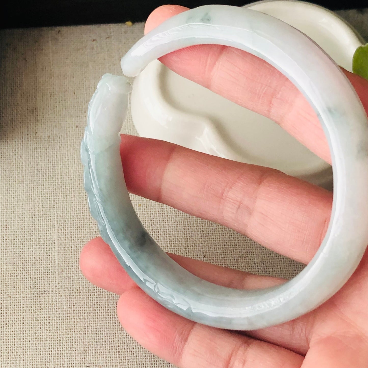 58 mm Green Float Flowers Carved Jadeite Jade Snake Bangle