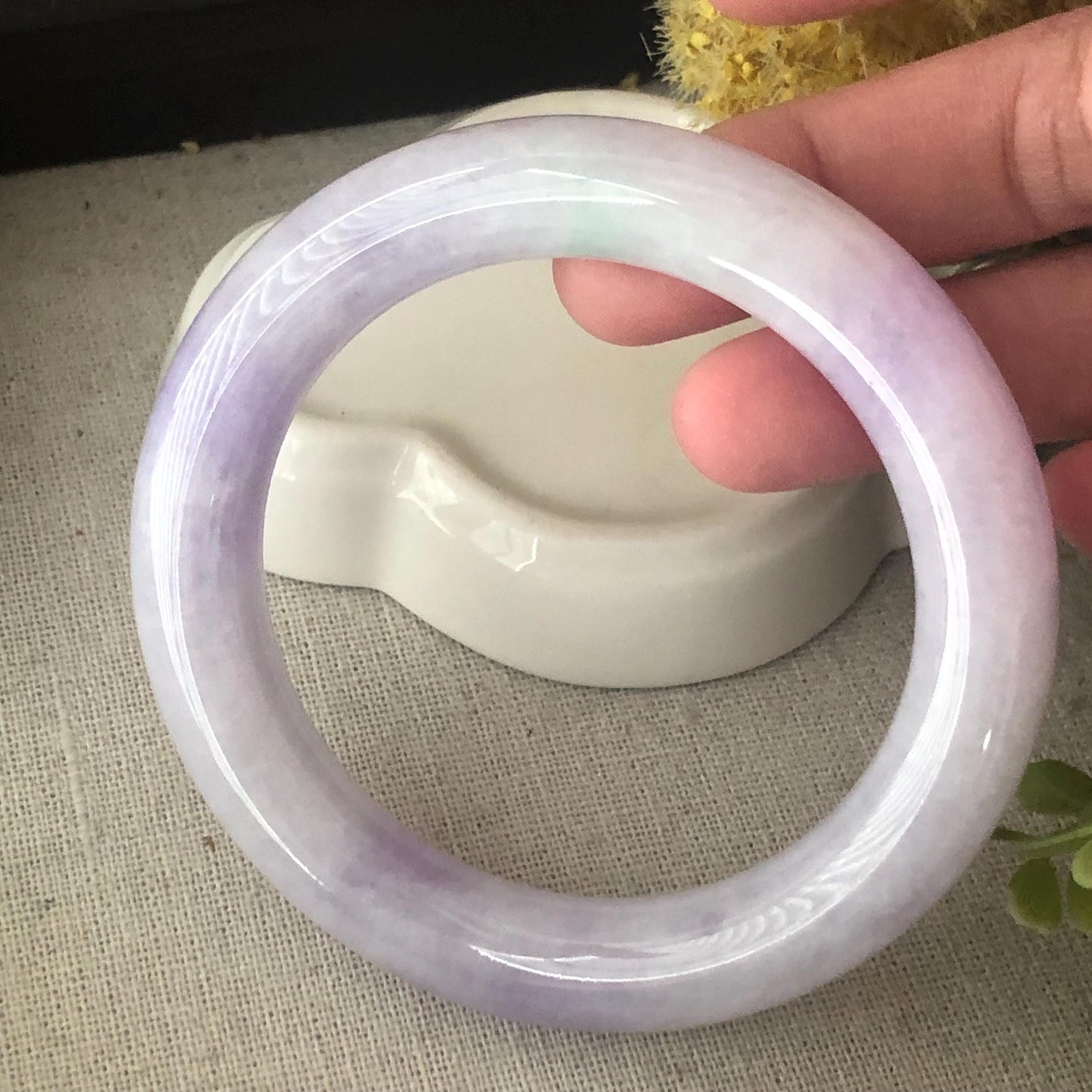 56.4 mm Lavender Green Float Flowers Jadeite Jade Round Shaped Bangle