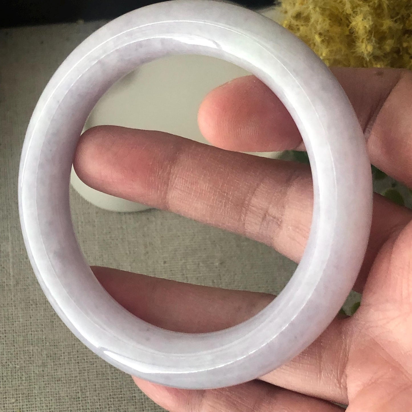 55-56 mm Light Lavender Jadeite Jade Round Shaped Bangle