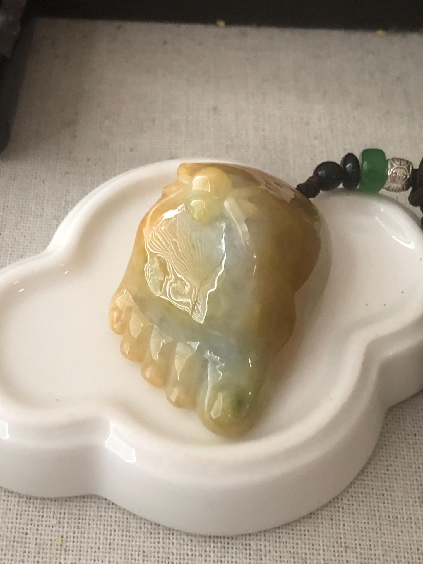 47.9 mm Yellow Green Jadeite Jade Carved Big Feet Spider Pendant