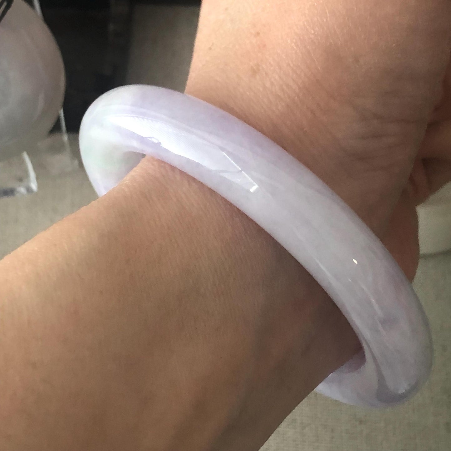 56.4 mm Lavender Green Float Flowers Jadeite Jade Round Shaped Bangle