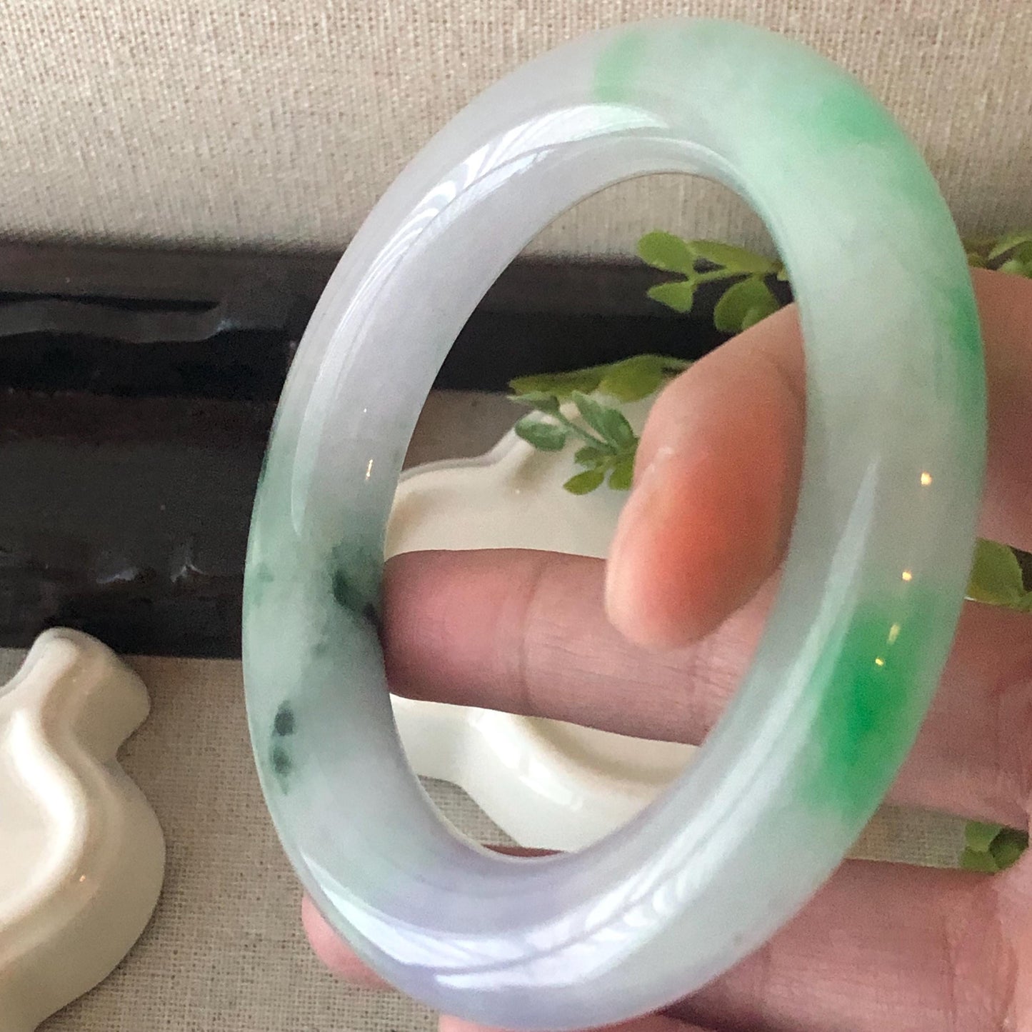 60mm Icy Lavender Green Float Flowers Jadeite Jade Round shaped Bangle