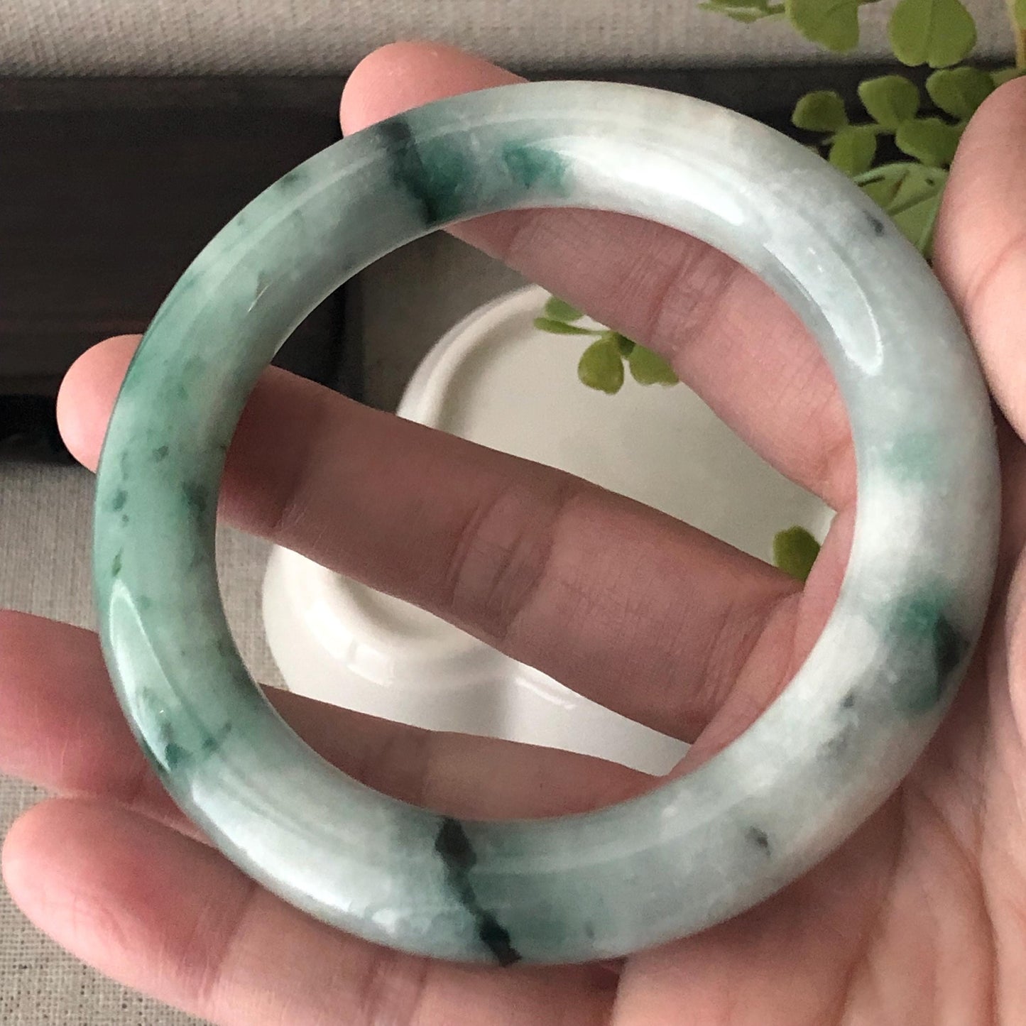 56mm Green Float Flowers Jadeite Jade Round Shaped Bangle