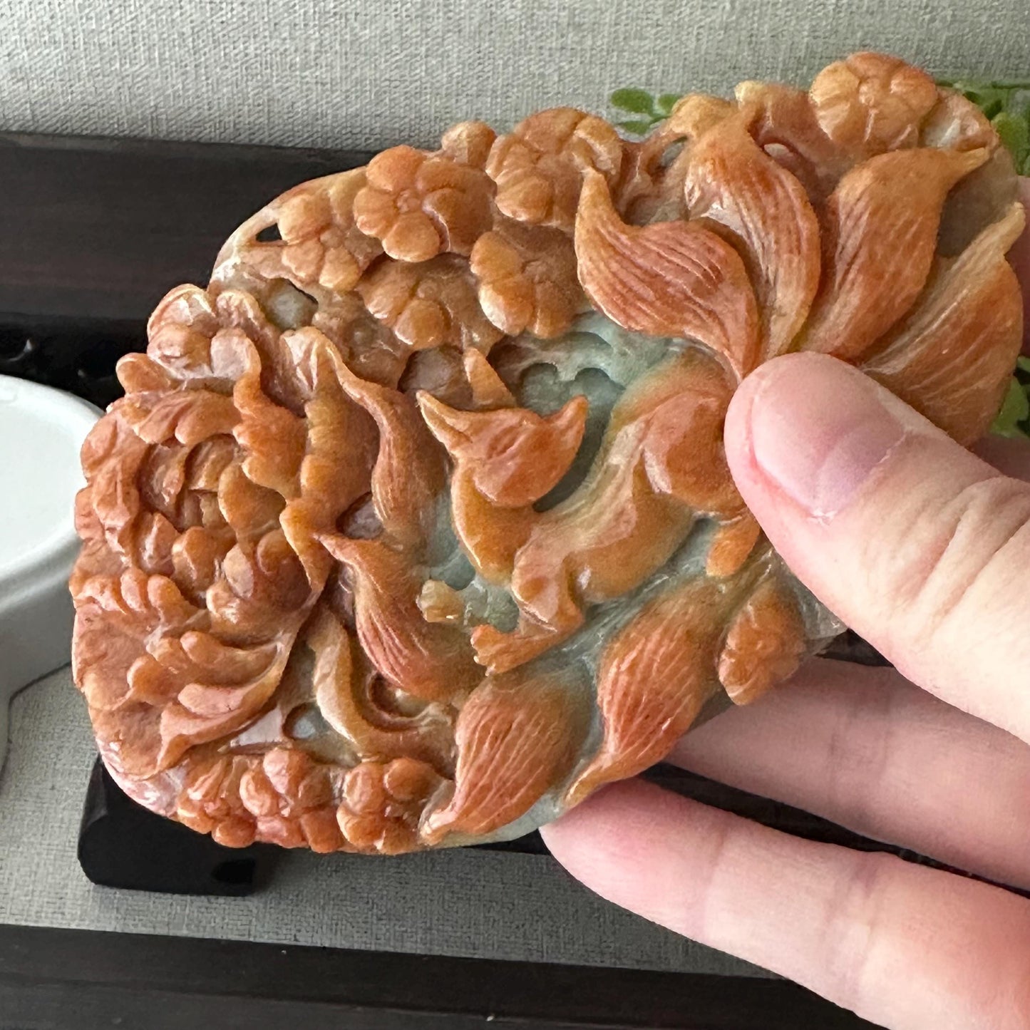 115mm Red Brown Jadeite Jade Carved Flower Kitsune Fox Tail Statue Display